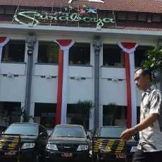 Risma Mewajibkan Mobil Dinas Diparkir di Taman Surya Selama Lebaran