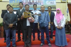 Tokoh-tokoh Muda Indonesia Lelang Barang Pribadi Untuk Palestina