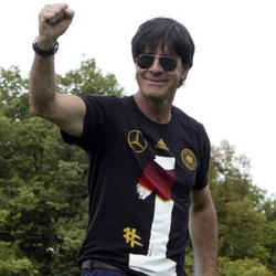 Loew Tegaskan Akan Tetap Tangani Jerman sampai 2016