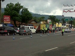 Imbas Jembatan Cibaruyan Longsor, Lalin Tasik-Ciamis Macet Panjang