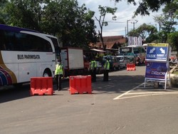 Polisi Berlakukan Buka Tutup di Jalur Nagrek Arah Tasik dan Garut