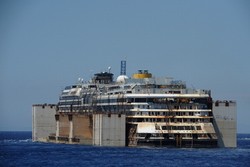 Perjalanan Terakhir Kapal Karam Costa Concordia dan Sebuah Kisah Romansa