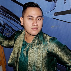 Latin Samba, Rencana Gaya Lebaran Nassar