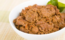 Rendang Itu Berbeda dengan Kalio, Kenali Ciri-cirinya!