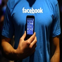Facebook Panen Emas dari Iklan Mobile