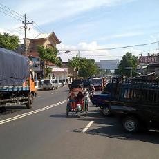 H-4 Truk Masih di Jalanan, Polisi: Truk yang Melintas Sudah Berizin
