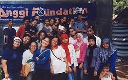 40 Sahabat Abadikan Cinta untuk Si Model Cantik Lewat Anggi Foundation