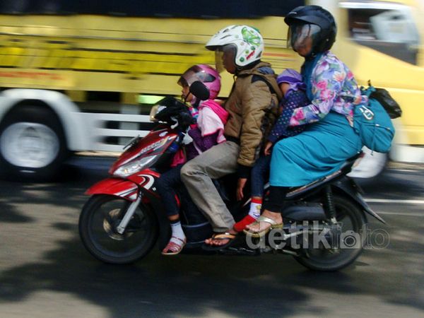 Pemudik Motor Mulai Melintasi Jalur Selatan Jateng