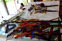 Berwisata Sembari Membuat Wayang di Wukirsari