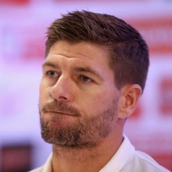 Ketika Steven Gerrard Disebut Pensiun dari Cricket