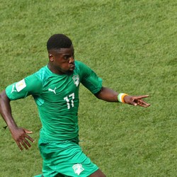 Serge Aurier Gabung PSG dengan Status Pinjaman