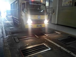 Cerita Buruh Transportasi Soal Pungli Uji Kir di Jakarta