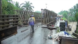 Jembatan Cibaruyan Mulai Diperbaiki, Ditargetkan Bisa Dilewati Sabtu Besok
