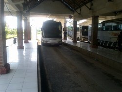 Curhat Sopir Bus yang Harus Memutar Arah Gara-gara Jembatan Comal