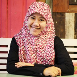 Asma Nadia, Sosok di Belakang Suksesnya Sinetron Catatan Hati Seorang Istri Asma Nadia, Sosok di Belakang Suksesnya Sinetron Catatan Hati Seorang Istri