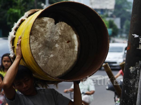 Jelang Takbiran, Bedug Laris Manis