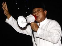 Prabowo-Hatta Sambangi MK