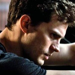 Trailer Perdana Fifty Shades of Grey Tampilkan Adegan Ranjang Anna dan Grey