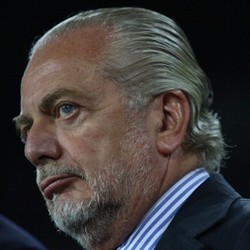 Bahas Musim Depan, Presiden Napoli Miripkan Sepakbola dengan Film