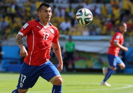 Inter Inginkan Gary Medel