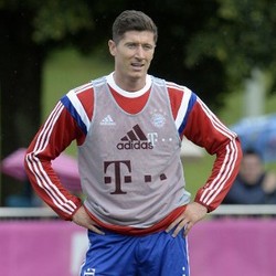 Guardiola Sadar Lewandowski Butuh Waktu untuk Beradaptasi