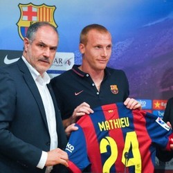 Resmi Jadi Pemain Barca, Mathieu Pakai Nomor 24