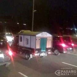 Wuih! Ada Pengendara yang Bawa Rumah Ikut Mudik