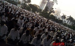 Warga Muhammadiyah Rayakan Idul Fitri 1435 H Senin 28 Juli