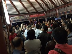 Ini Penampakan Ratusan Penumpang Lion Air yang terlantar di Cengkareng