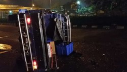 Sopir Diduga Mengantuk, Mobil Pikap Tabrak 2 Pejalan Kaki
