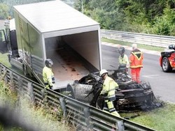 Mobil Super Honda Terbakar Saat Dites di Sirkuit