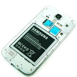 Pakai Baterai Tidak Asli, Galaxy S4 Terbakar