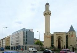 Cerita Perjuangan 3 Mualaf Asing Jalani Ramadan di Edinburgh Skotlandia