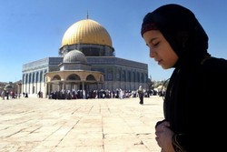 Banyak Masjid Hancur, Umat Muslim Gaza Dirikan Salat di Gereja