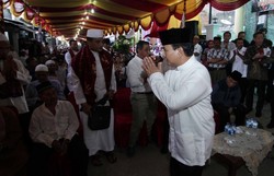 Lebaran, Prabowo Silaturahmi ke Habib Abdurrahman di Kwitang