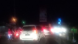 Lalu Lintas Simpang Jomin Arah Cirebon Megap-megap