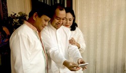 Usai Sambangi Cendana, Prabowo Posting Foto Selfie Bareng Titiek dan Anak
