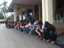 Minta THR ke PKL, Puluhan Preman di Garut Diciduk Polisi