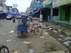 Usai Malam Takbiran, Sampah Penuhi Sudut-sudut Kota Serang