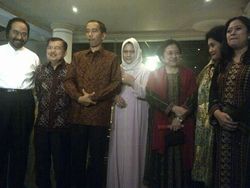 Ini Pembicaraan Jokowi dengan Tokoh Politik di Kediaman Surya Paloh Ini Pembicaraan Jokowi dengan Tokoh Politik di Kediaman Surya Paloh