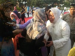 Idul Fitri, Risma Meminta Maaf Kepada Seluruh Warga Surabaya