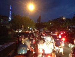 Pintu Keluar TMII Padat, Antrean Kendaraan Hingga 1 Km