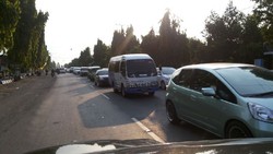 Lalin Madiun Arah Nganjuk Masih Macet Sejak Kemarin, Sebaliknya Lancar