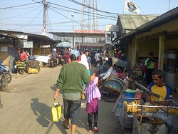 Wajah Stasiun dan KRL Selepas Tanggal Merah Lebaran