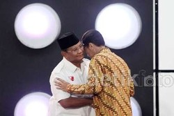 4 Momen Saling Puji Antara Prabowo dan Jokowi