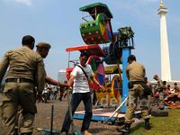 PKL di Monas Ditertibkan