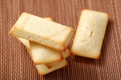 Para Bankir Prancis Suka Ngemil Financier yang Empuk Legit