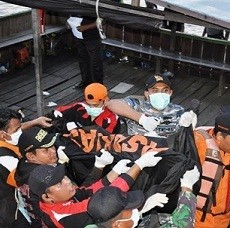 Tim Evakuasi Masih Cari 2 Korban Tenggelamnya KM Berkah di Kapuas