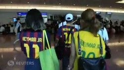 Syuting Video Iklan di Jepang, Neymar Diserbu Ratusan Penggemar