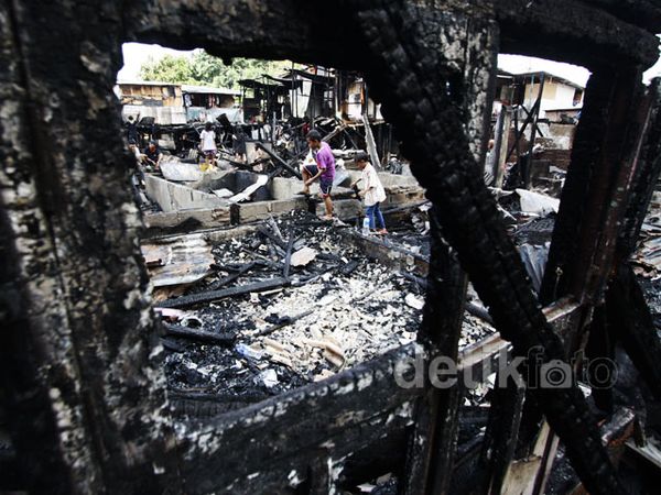 Pemukiman Padat di Kemayoran Terbakar